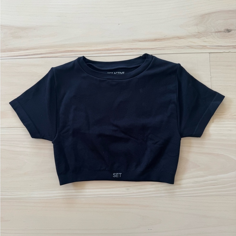 SET Active Black Crop Top